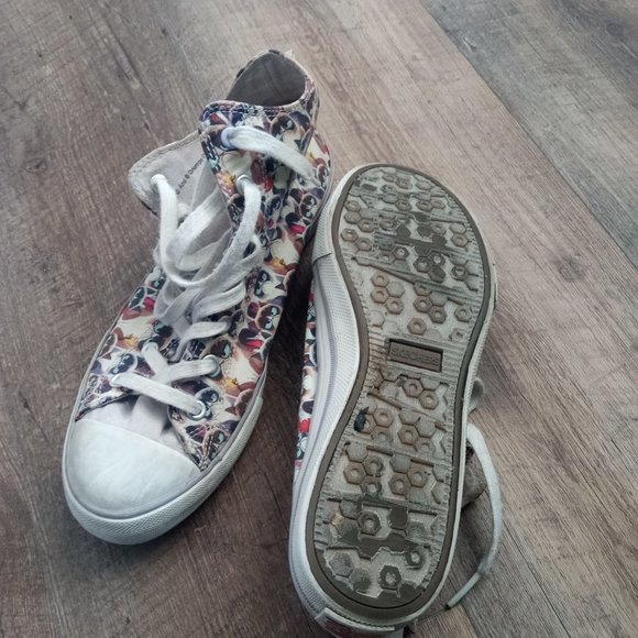 Cat sneakers - Picture 2 of 2